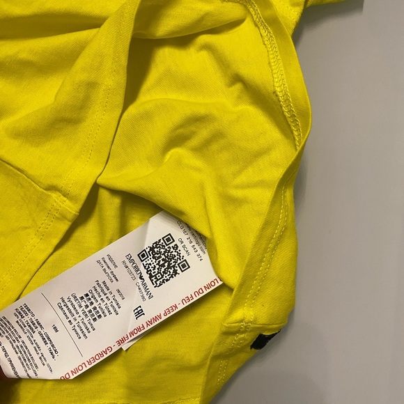 Emporio Armani Kids Yellow T-Shirt seize 18 months - Picture 4 of 5